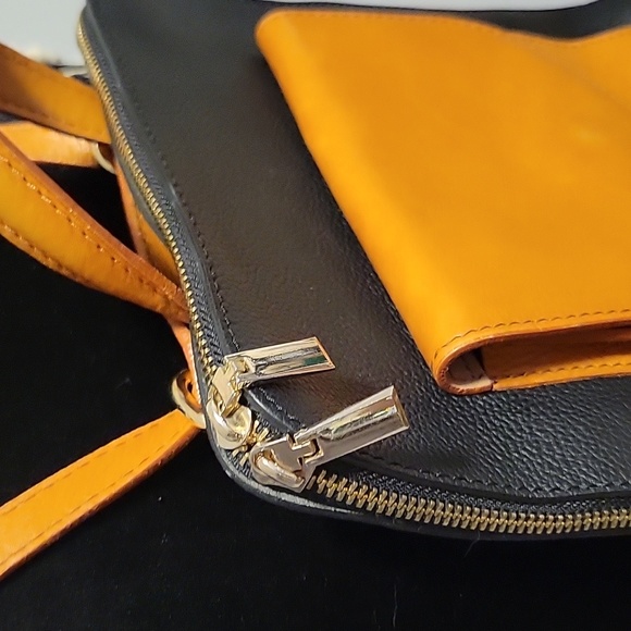 Divina Firenze Backpack Handbag - Picture 4 of 14